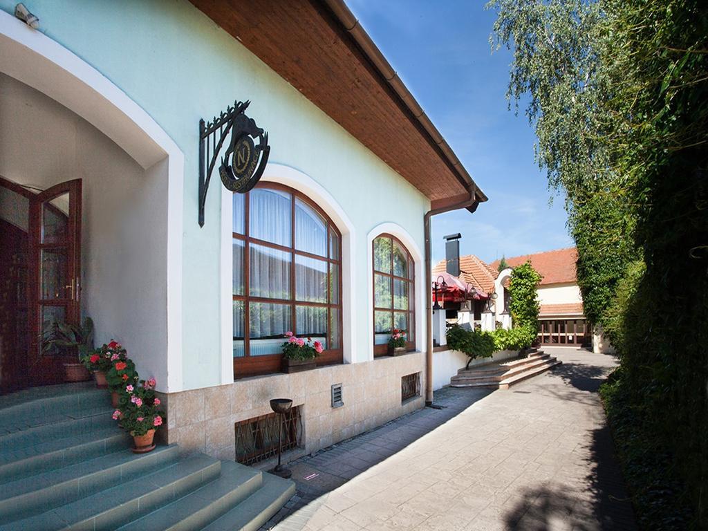 Hotel Napoleon Austerlitz Exterior photo